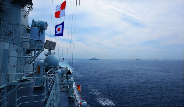 Hơn 20 chiến hạm của Nga và Trung Quốc dàn hàng phô diễn sức mạnh